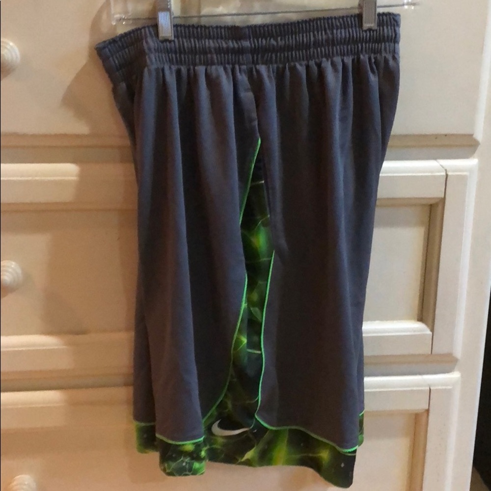 Nike DRI-FIT shorts-green and black, men’s large